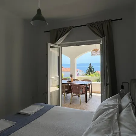 Mikulic Apartment Bol